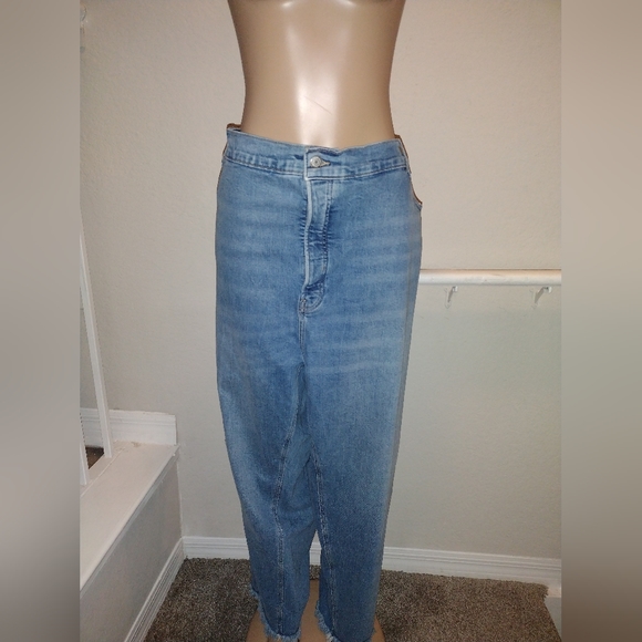 Old Navy Jeans - Picture 4 of 5